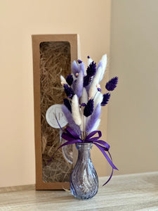 Dárkový box Violet s mini kytičkou a vázou